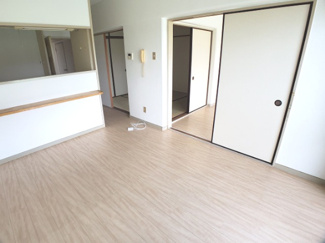 【居間・リビング】