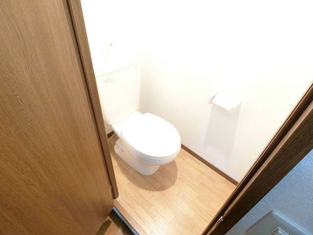 アンプルールクラージュmont vertのトイレ|同物件別部屋イメージ写真