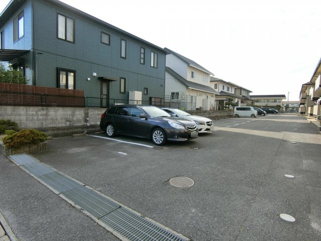 パストラル米原Ｂ棟の駐車場