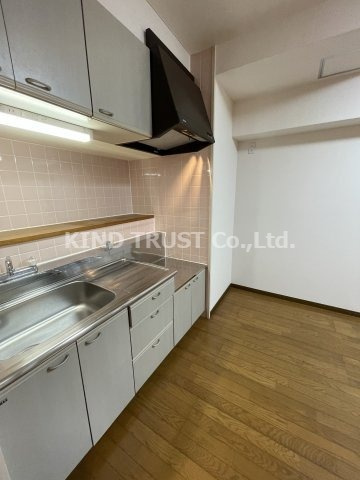 晋栄一番館のキッチン|使いやすいキッチンです