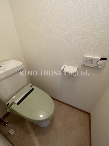 晋栄一番館のトイレ|シンプルで使いやすいトイレです