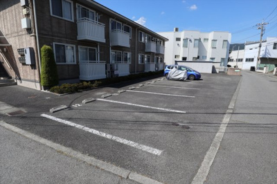 【駐車場】 | ドエルコート里吉B