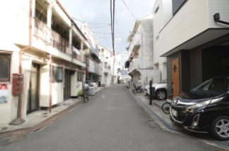 【前面道路含む現地写真】