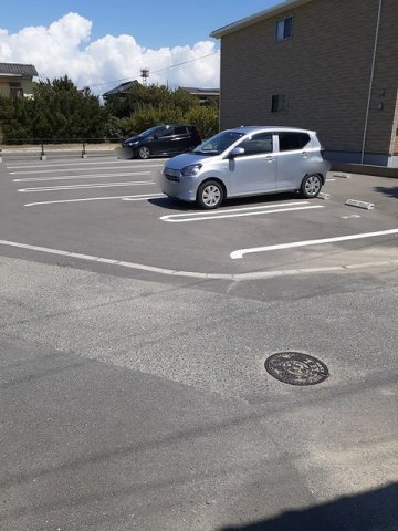 ネルソン四番館の駐車場