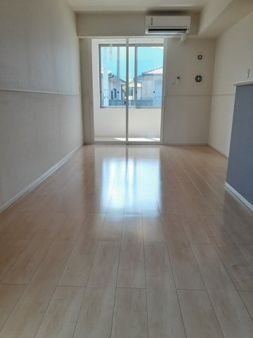 ネルソン四番館の居間・リビング