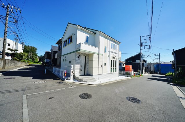 【旭区上川井町2058番14新築戸建て】★仲介手数料無料★（上川井小学校・都岡中学校）の前面道路含む現地写真
