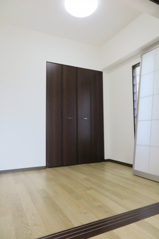 アーバネックス西長堀の洋室