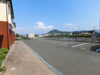 【駐車場】 | メゾン　ドゥ　クレシア