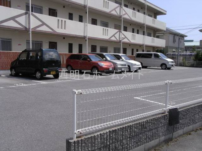 【駐車場】 | グリーンエイトⅣ | 駐車場