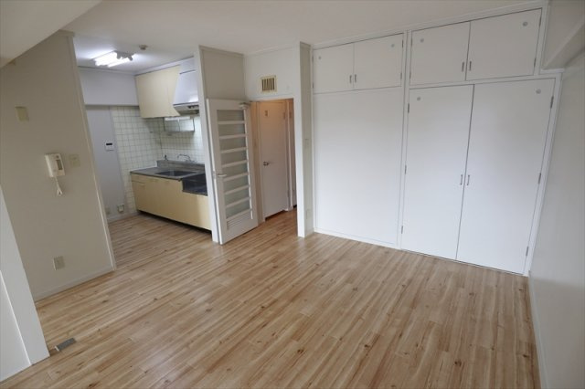 ビレッジハウス高美が丘タワーの居間・リビング