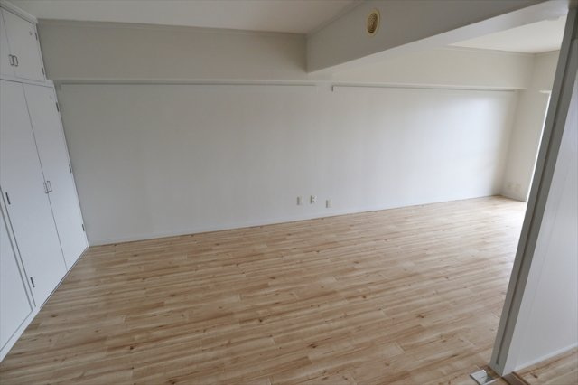 ビレッジハウス高美が丘タワーの居間・リビング