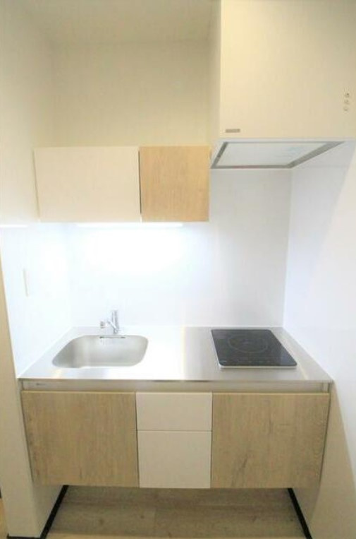 府中市八幡町３丁目のアパートのキッチン