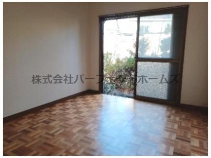 印田町戸建　賃貸の居間・リビング|ゆったり過ごせるリビングです