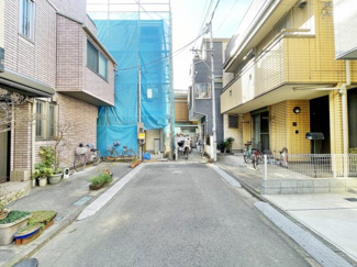 【前面道路含む現地写真】