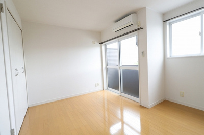 【居間・リビング】 | ポラリスヤナセⅠ | 別号室の写真になります。現況優先。