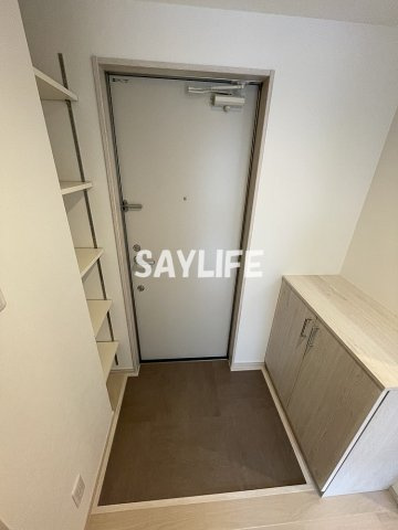 ヴィクトワール放出の玄関