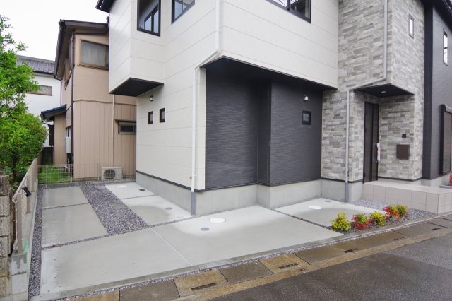 越谷市袋山新築戸建て　全１棟の駐車場