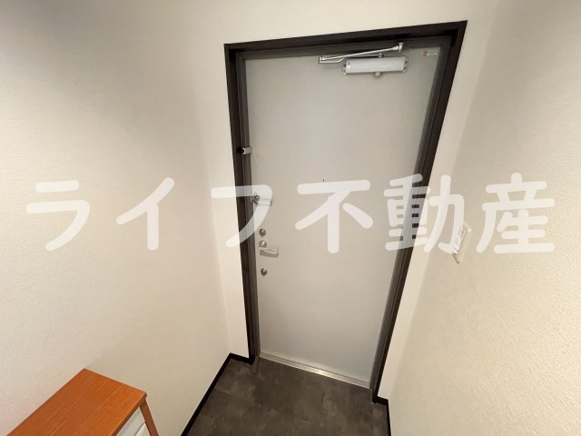 クイーンライフ今里の玄関|シンプルで使いやすい玄関です