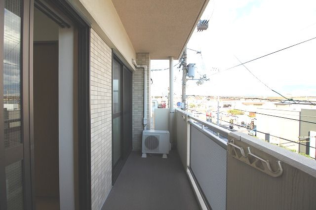 メロディハイム稲荷町のバルコニー|バルコニーがあります