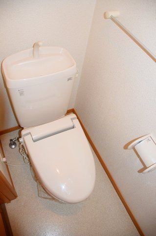 ルトゥール豊のトイレ|コンパクトで使いやすいトイレです