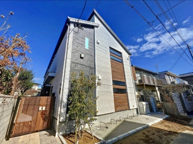 ローズコート本八幡の外観