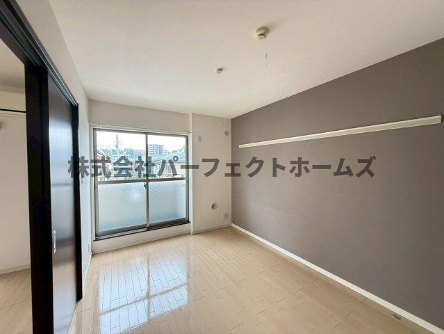 CASA FELIZの洋室|広々とした洋室です