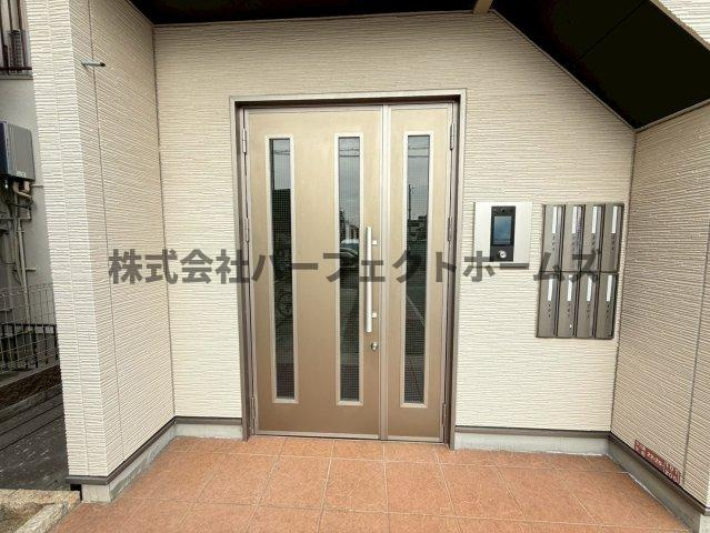 CASA FELIZのエントランス|建物の内部です