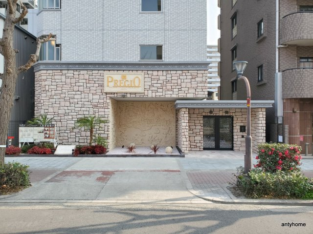 プレジオ難波ASIAN　仲介手数料無料のエントランス