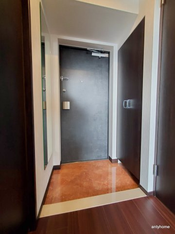 プレジオ難波ASIAN　仲介手数料無料の玄関