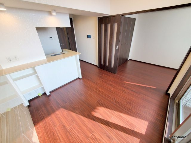 プレジオ難波ASIAN　仲介手数料無料の居間・リビング