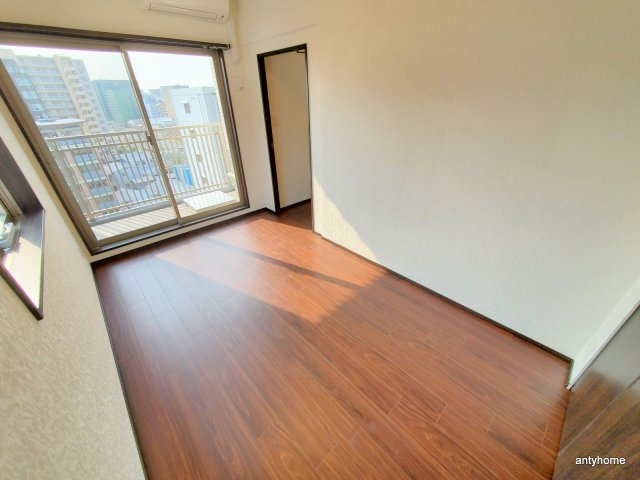 プレジオ難波ASIAN　仲介手数料無料の寝室