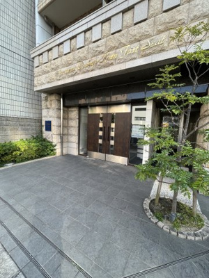 【エントランス】 | プレサンス大阪城公園ファーストシート