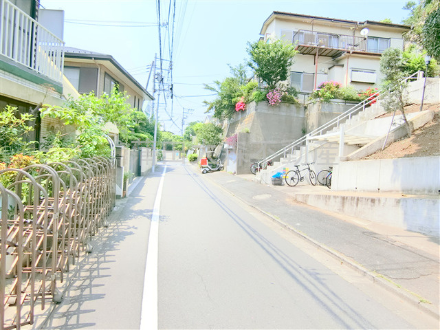 ヴァン・デスポワールの周辺