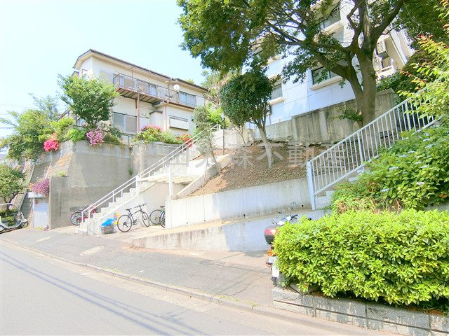 ヴァン・デスポワールの周辺