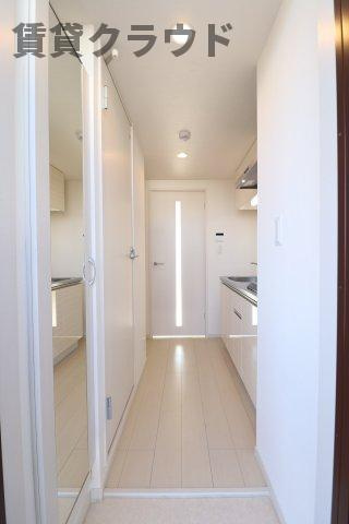 グレイス蘇我の玄関|明るい玄関です