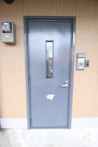 ハリーファーストの玄関|明るい玄関です