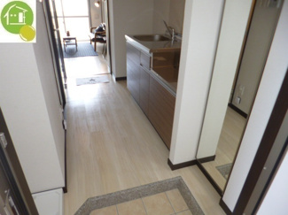 【玄関】 | トーマス国場 | ※写真はモデルルームになります。