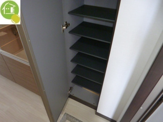 【玄関】 | トーマス国場 | ※写真はモデルルームになります。