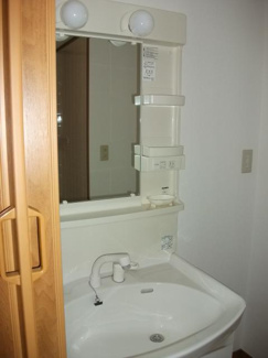 【洗面所】 | シェドーブル