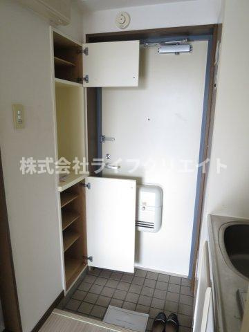 メイプルナインの玄関