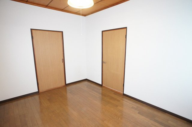 【寝室】 | コーポ三木 | 西側洋室