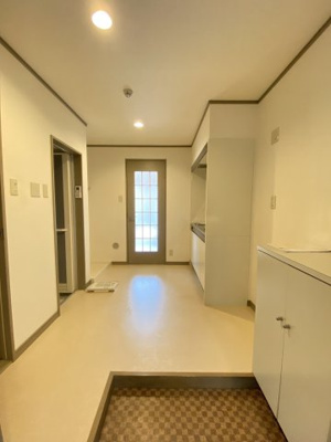 【玄関】 | 東伸ヴィレッジ | ※同物件、別のお部屋の写真です