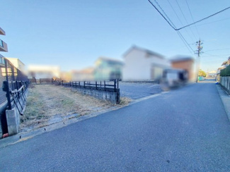 【前面道路含む現地写真】