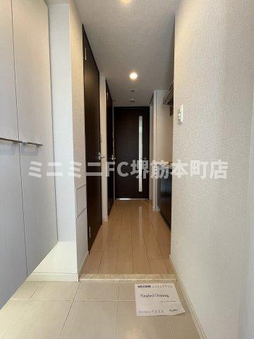 レジュールアッシュ大阪城ＷＥＳＴの玄関