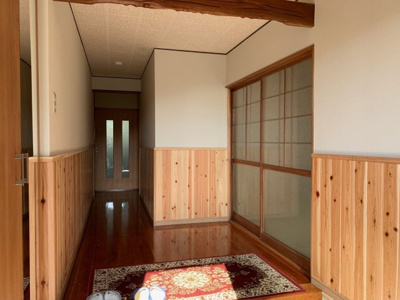 【玄関】 | 南関町関外目1763 | 玄関には腰壁。暖かみがありますね。