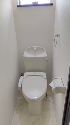 【トイレ】 | カルボナーラ | 別号室の写真になります。現況優先。