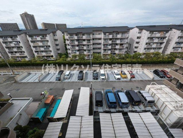 アンビエント枚方公園の駐車場|敷地内駐車場
■物件内覧・資金計画相談・住宅ローン相談、リフォーム相談、お問合せ受付中■
※当日・翌日のご内覧、ご相談はお電話でのお問合せがスムーズです！