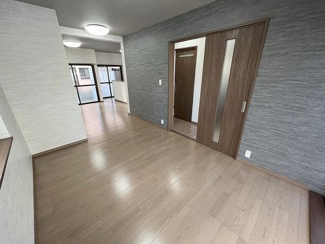 高知市福井町 -ﾌﾙﾘﾌｫｰﾑ済- 中古戸建ての居間・リビング