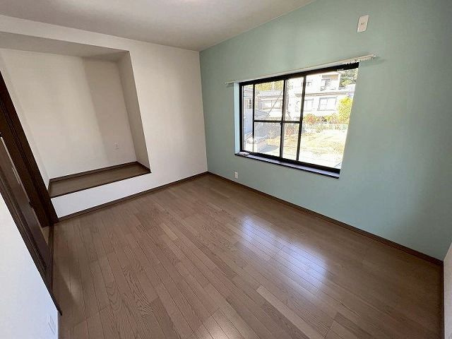 高知市福井町 -ﾌﾙﾘﾌｫｰﾑ済- 中古戸建ての洋室