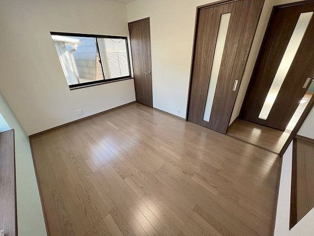 高知市福井町 -ﾌﾙﾘﾌｫｰﾑ済- 中古戸建ての洋室